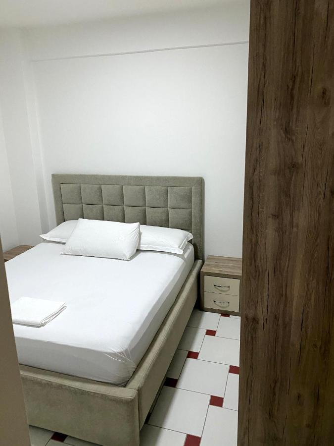Jasmine Apartments Sarandë Esterno foto