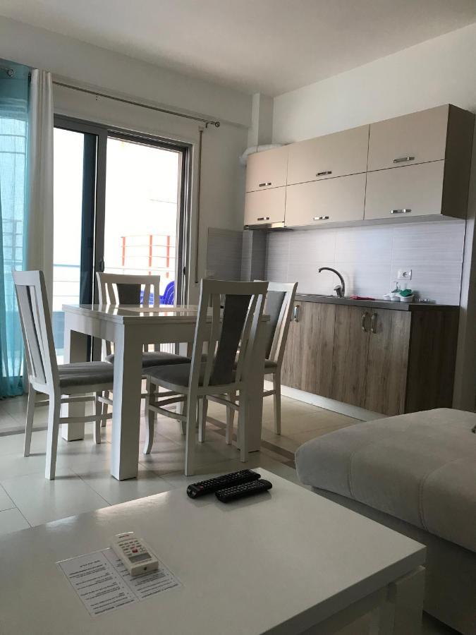 Jasmine Apartments Sarandë Esterno foto