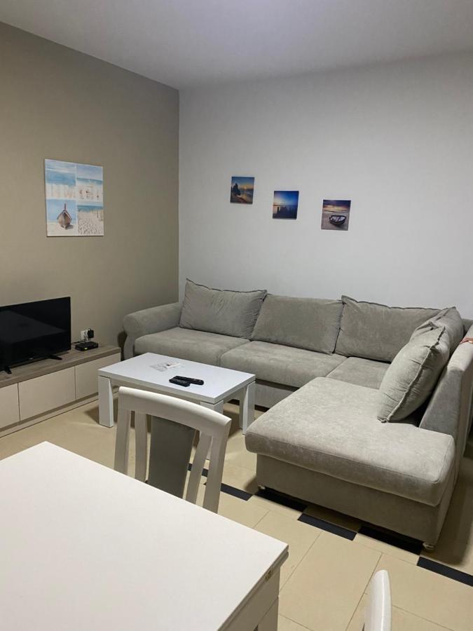 Jasmine Apartments Sarandë Esterno foto