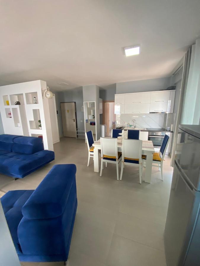 Jasmine Apartments Sarandë Esterno foto