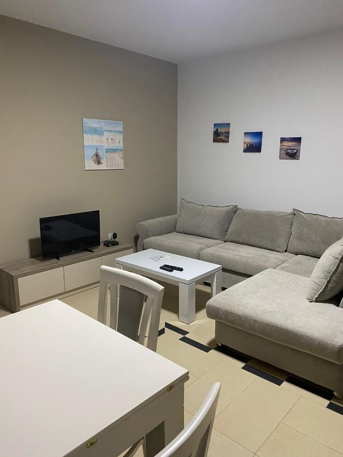 Jasmine Apartments Sarandë Esterno foto