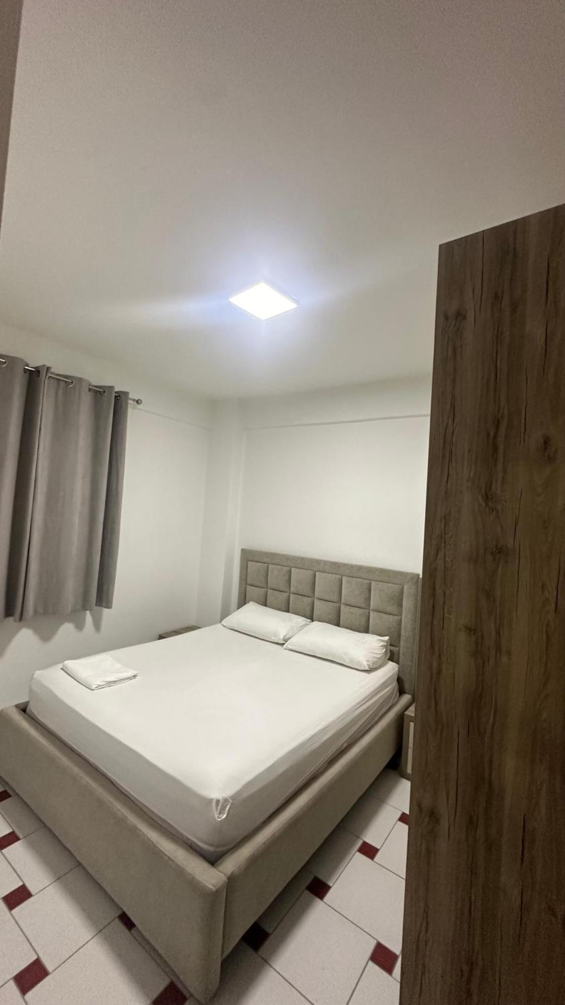 Jasmine Apartments Sarandë Esterno foto