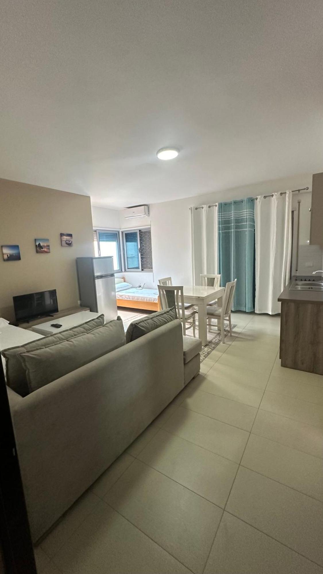 Jasmine Apartments Sarandë Esterno foto