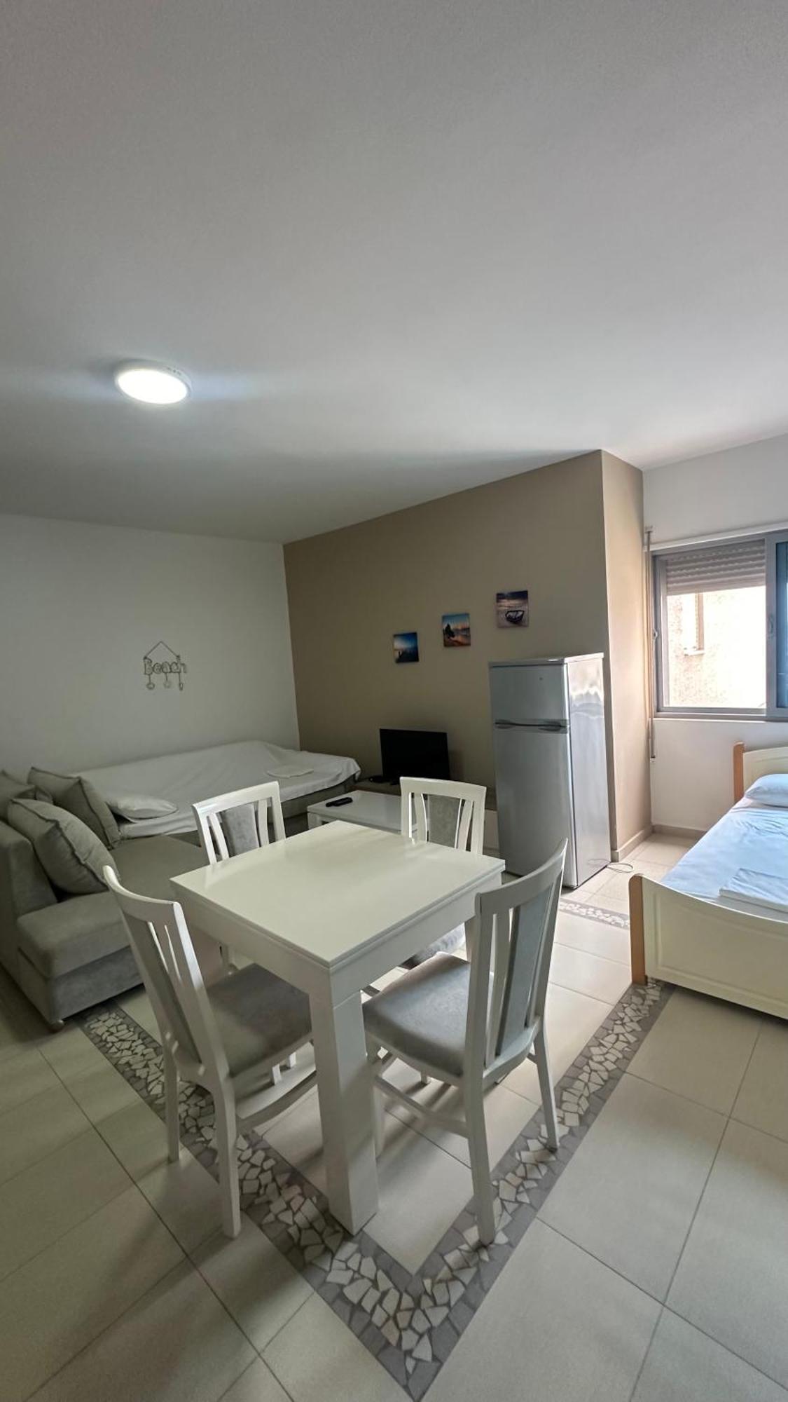 Jasmine Apartments Sarandë Esterno foto