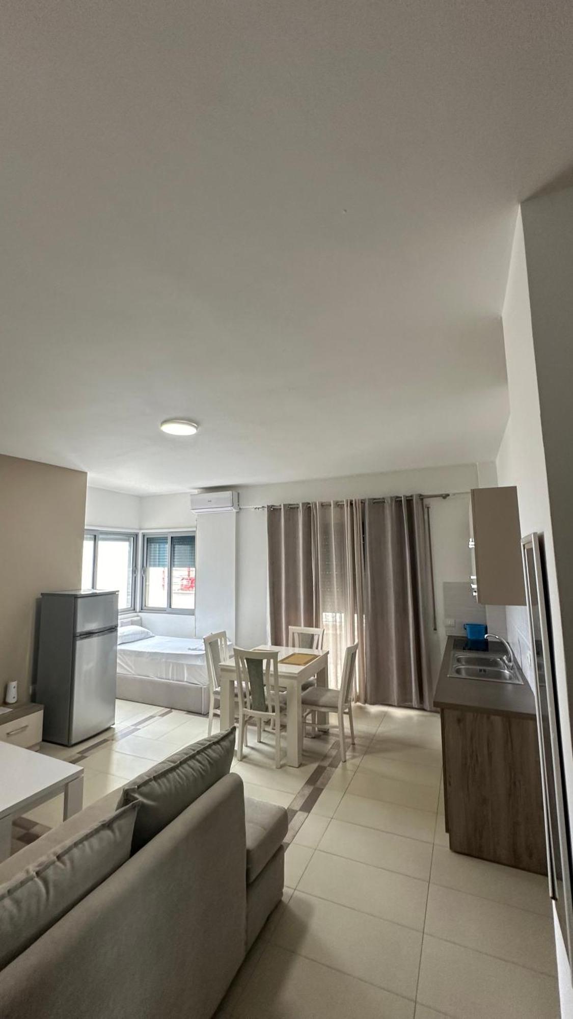 Jasmine Apartments Sarandë Esterno foto
