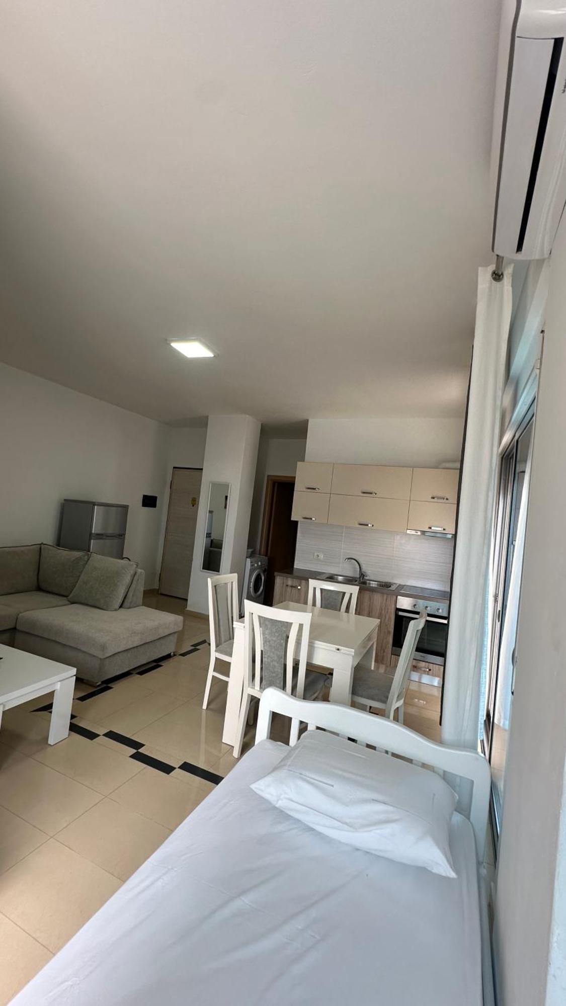 Jasmine Apartments Sarandë Esterno foto